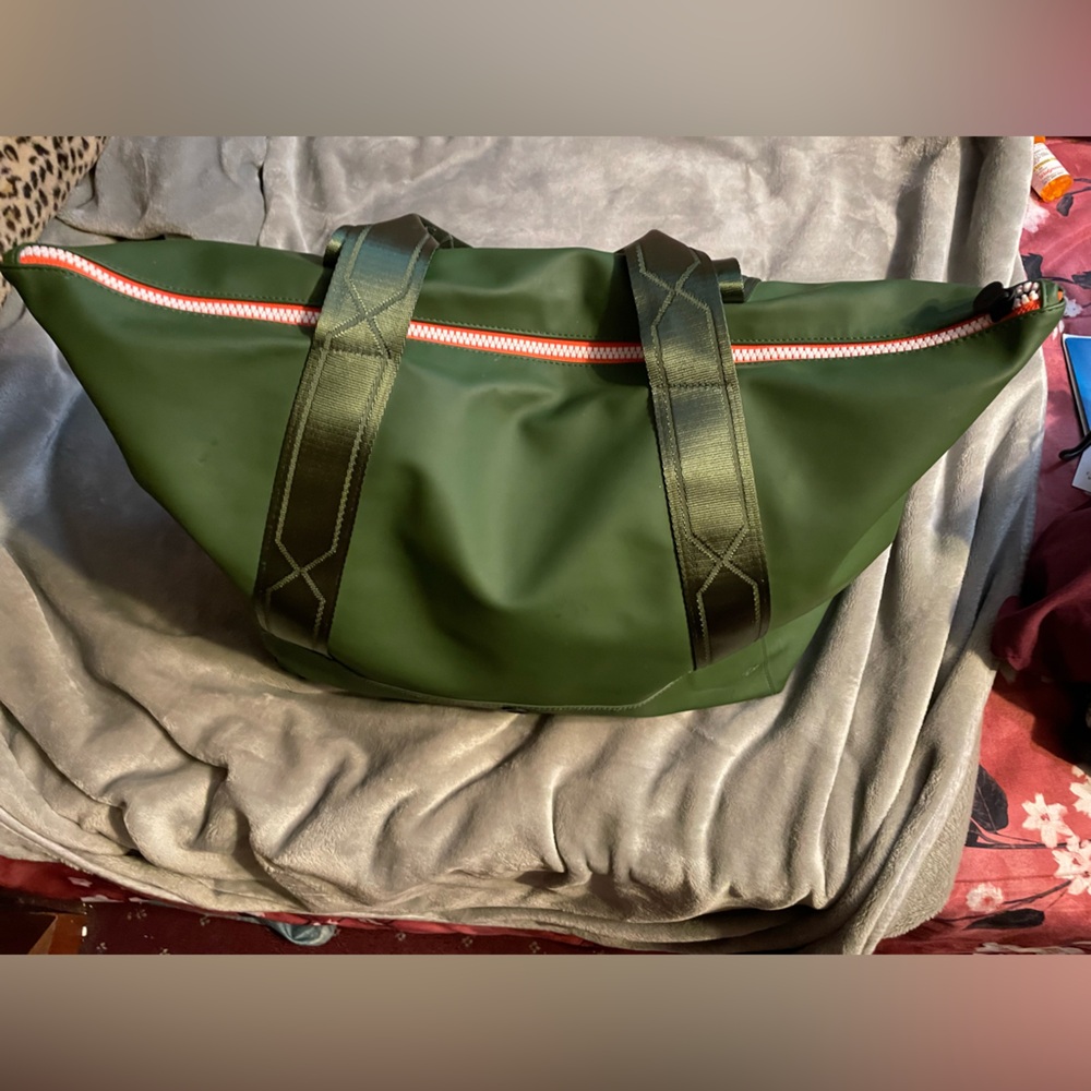 Hunter Green Bag with Orange interior - Picture 5 of 5